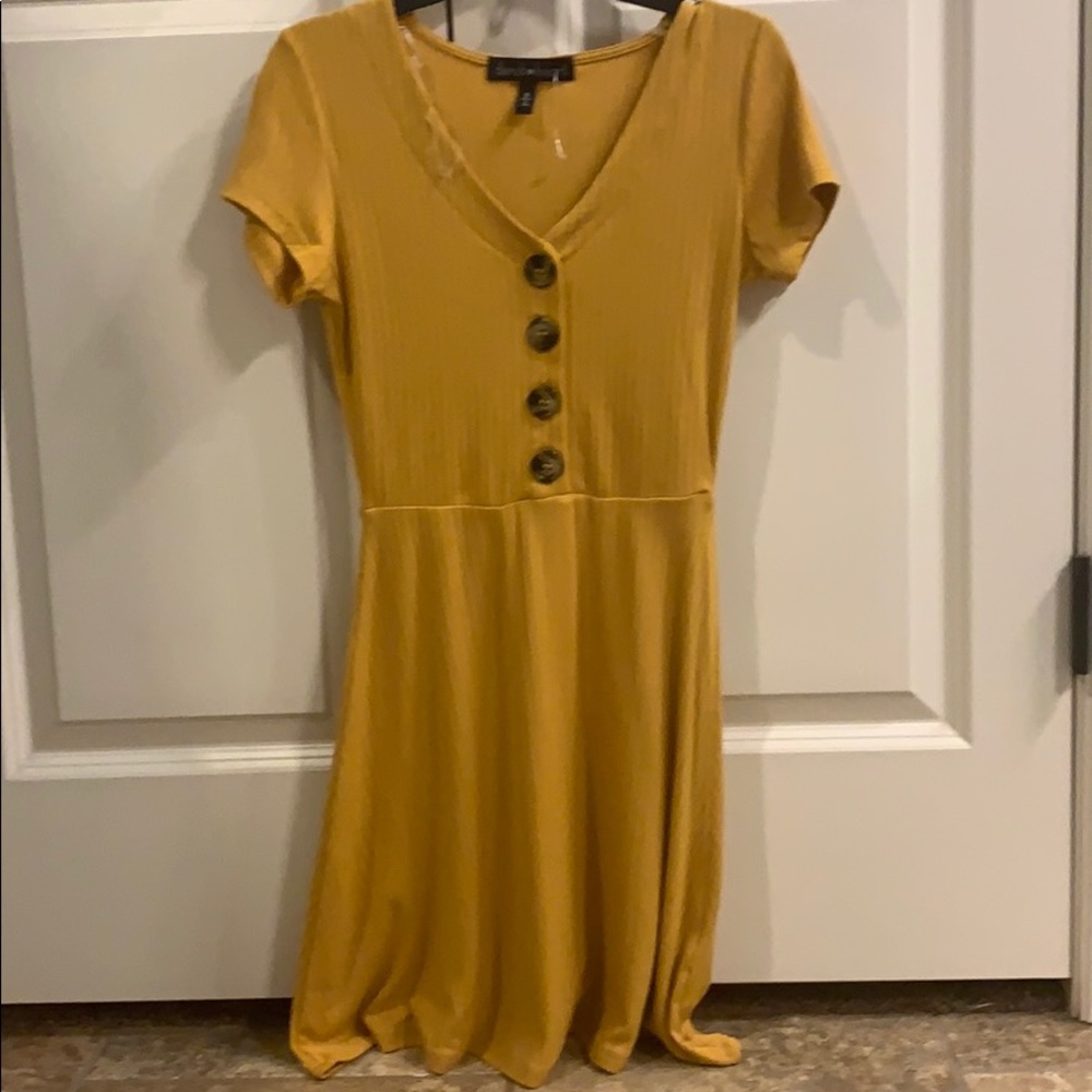 Women’s size small (2) mustard dress. New.